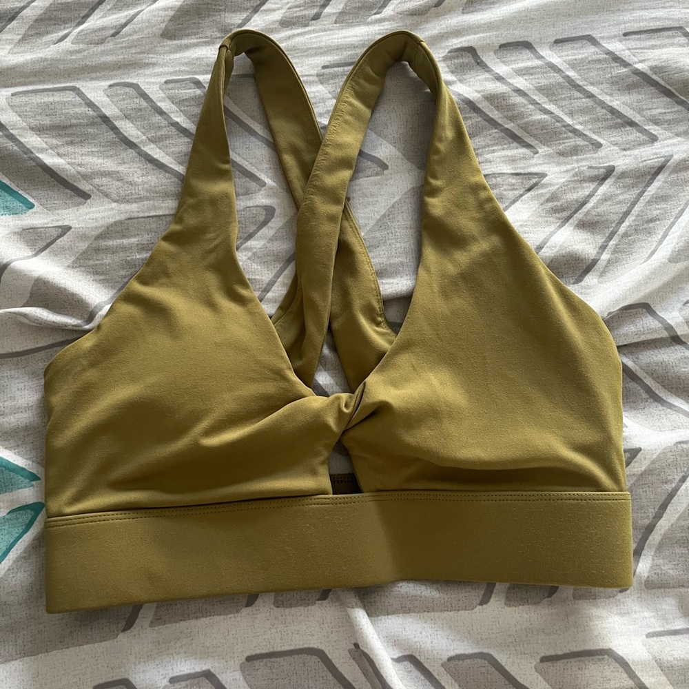 Fabletics sports bra